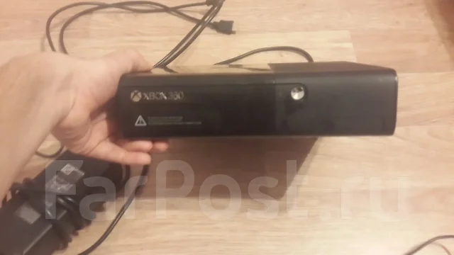 Microsoft Xbox 360 E 250Gb ����