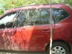Kia Carens. 20 L