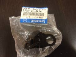 Крепление фары. Mazda Training Car, BJ5P Mazda Familia, BJ3P, BJ5P, BJ5W, BJ8W, BJEP, BJFP, BJFW, YR46U15, YR46U35, ZR16U65, ZR16U85, ZR16UX5