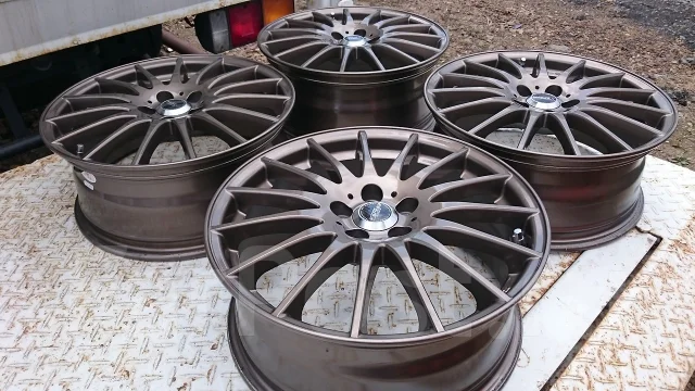 Hot Stuff Cross Speed Premium-15. 7.0x17", 5x100, ET50, �� 73���. ����
