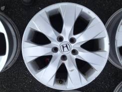 Honda. 7.5x17, 5x114.30, ET55
