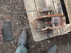 Педаль тормоза. Mitsubishi RVR, N28W, N23WG, N21WG, N21W, N11W, N23W, N13W, N28WG Mitsubishi Chariot, N48W, N34W, N43W, N33W, N44W, N38W