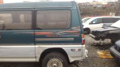 Стекло заднее. Mitsubishi Delica, P25W, P35W Двигатель 4D56