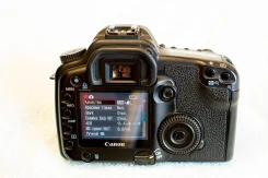 Canon EOS 30D Kit. 8 - 8.9 ��, ���: 3� ����
