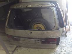 Дверь багажника. Toyota Previa