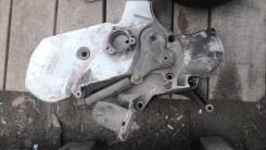 Лобовина двигателя. Audi V8