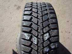 Kumho I'Zen WIS KW19. Зимние, шипованные, износ: 5%, 4 шт