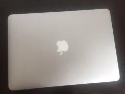 Apple MacBook Air 13 2012 Mid MD232. 13.3", 1,8����, ��� 4 ��, ���� 256���, WiFi, Bluetooth