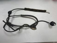 Датчик abs. Toyota RAV4, ZCA25, ACA28, ACA26, ZCA26, CLA21, CLA20, ZCA26W, ACA20, ACA23, ACA21, ACA22 Двигатели: 1CDFTV, 2AZFE, 1AZFSE, 1AZFE, 1ZZFE