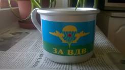 Кружки, чашки.