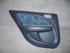 Обшивка двери. Toyota Sprinter Carib, AE111G, AE111