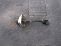 Ограничитель двери. Honda: Jazz, Fit Aria, Airwave, Fit, Edix, Partner, FR-V Двигатели: L13A5, L15A1, L13A2, L13A1, L12A1, L12A3, R18A1, K20A9, D17A2...