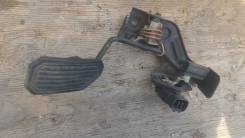 Педаль акселератора. Toyota Noah, AZR65G, AZR65 Двигатель 1AZFSE