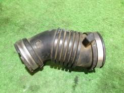 Патрубок воздухозаборника. Subaru Legacy, BD5, BE5, BG5, BH5 Subaru Impreza, GC8, GF8 Двигатели: EJ206, EJ208, EJ20R, EJ205, EJ207, EJ20K, EJ22G