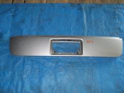Накладка на дверь багажника. Honda Stepwgn, RF1