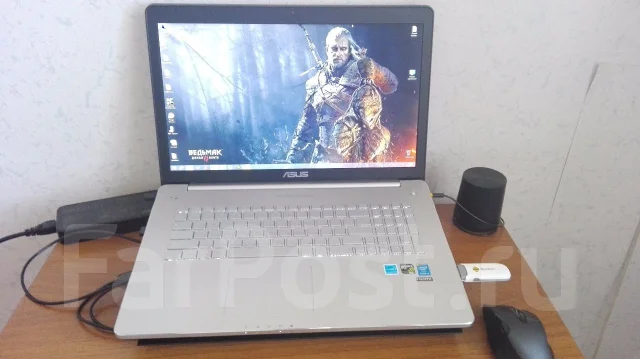 Asus N750JK. 17.3", 3,3����, ��� 8 ��, ���� 1 500���, WiFi: 1, Bluetooth: 1, ����������� �� 5��. ����