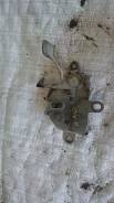 Замок капота. Toyota Corolla, AE114, CE110, CE114, AE110, AE111, EE111 Toyota Sprinter, CE110, AE114, AE111, EE111, AE110, CE114 Двигатели: 4EFE, 4AFE...