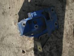 Кронштейн опоры двигателя. Mazda Ford Festiva Mini Wagon, DW5WF, DW3WF Mazda Demio, DW3W, DW5W