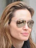 Очки Ray-Ban.
