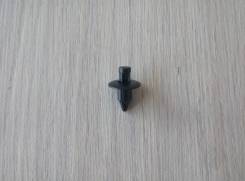 Клипса. Toyota: Carina, Estima Lucida, Yaris, Raum, Allion, Alphard, Land Cruiser, Celica, Corona, Land Cruiser Prado, Camry, Sequoia, Vitz, Echo, Est...