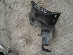 Крепление двигателя. Mazda Demio, DW3W, DW5W Ford Festiva, DW3WF, DW5WF