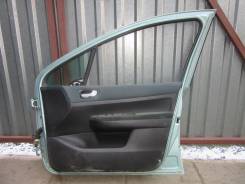 Зеркало двери багажника. Peugeot 307