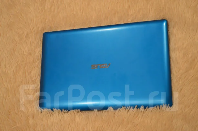 Asus X201E. 11.6", ��� 2048 ��, ���� 320���, WiFi: 1, Bluetooth: 1 ����