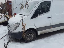 Mercedes-Benz Sprinter ����