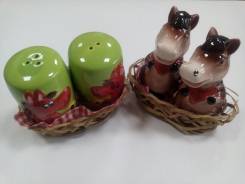 Солонки, перечницы.