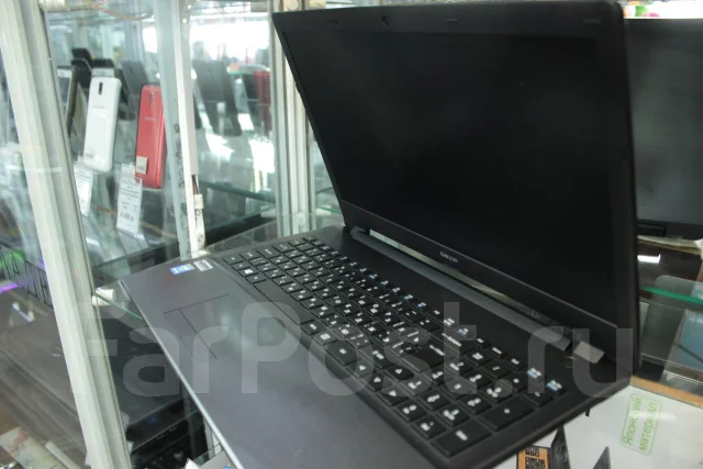 DEXP Aquilon O111. 15.6", 2,2����, ��� 4 ��, ���� 500���, WiFi: 1, Bluetooth: 1, ����������� �� 4��. ����