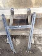 Крепление бака. Honda Fit, GD4, GD3, GD2, GD1, LA-GD3, UA-GD4, LA-GD4, DBA-GD2, CBA-GD4, LA-GD1, UA-GD2, LA-GD2, UA-GD3, DBA-GD1, DBA-GD4, DBA-GD3, CB...