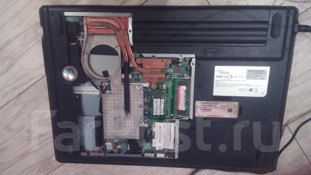 Fujitsu Siemens Amilo. 17", ��� 512 ��, WiFi: 1 ����