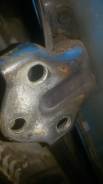 Крепление двери. Mitsubishi Fuso Canter Mitsubishi Canter, FB501, FE508, FE516, FE537, FE528 Двигатели: 4D33, 4D336A, 4M40, 4D35, 4D36