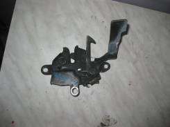 Замок капота. Toyota Sprinter Marino