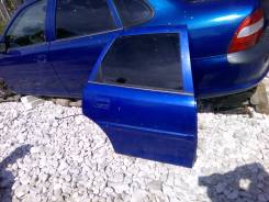 Дверь боковая. Opel Vectra
