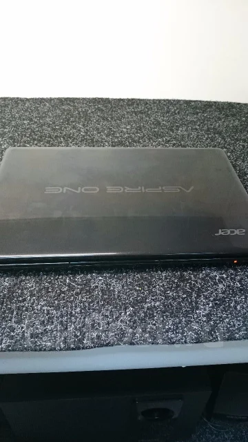 Acer Aspire One 725. 11.6", 1,3����, ��� 4 ��, ���� 250���, WiFi: 1, ����������� �� 2��. ����