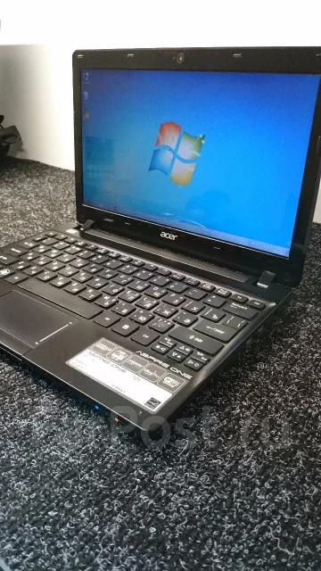 Acer Aspire One 725. 11.6", 1,3����, ��� 4 ��, ���� 250���, WiFi: 1, ����������� �� 2��. ����