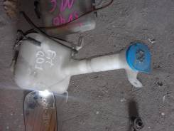 Бачок стеклоомывателя. Honda Fit, GD4, GD3, GD2, GD1, DBA-GD2, DBA-GD1, DBA-GD4, DBA-GD3, DBAGD1, DBAGD2, DBAGD3, DBAGD4
