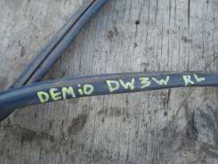 Уплотнитель двери багажника. Mazda Ford Festiva Mini Wagon, DW5WF, DW3WF Mazda Demio, DW3W, DW5W