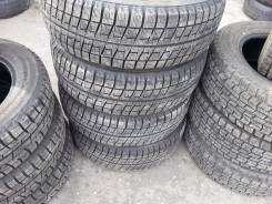 Bridgestone Blizzak Revo2. Зимние, без шипов, 2011 год, износ: 5%, 4 шт
