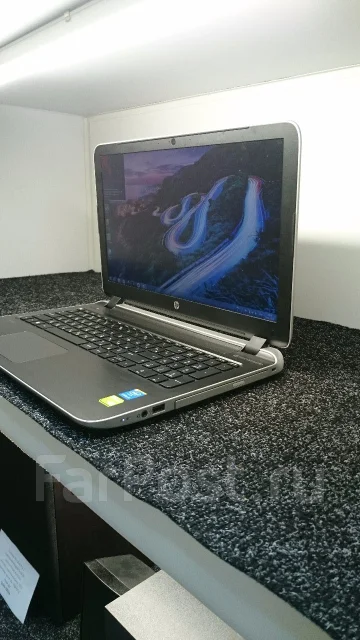 HP Pavilion 15. 15.6", 2,7����, ��� 6 ��, ���� 750���, WiFi: 1, Bluetooth: 1, ����������� �� 3��. ����