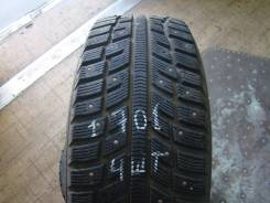 Kumho I'Zen KW22. Зимние, шипованные, износ: 10%, 4 шт