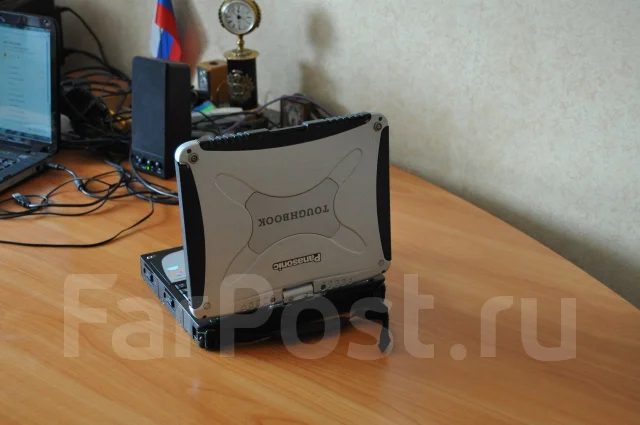 Panasonic Toughbook CF-18. 10.4", 1 200����, ��� 512 ��, ���� 60���, WiFi: 1, Bluetooth: 1, ����������� �� 2��. ����