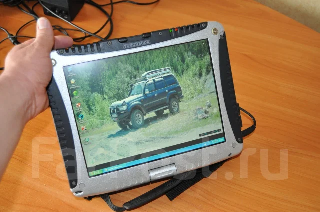Panasonic Toughbook CF-18. 10.4", 1 200����, ��� 512 ��, ���� 60���, WiFi: 1, Bluetooth: 1, ����������� �� 2��. ����