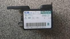 Датчик airbag. Honda Stream Honda Civic, EP3, EU4, EU3, EU1, EU2 Двигатели: D17A2, K20A1, 4EE2, D14Z5, D14Z6, D15Y3, D16V1, D16V2, D16V3, D16W7, D17A5...