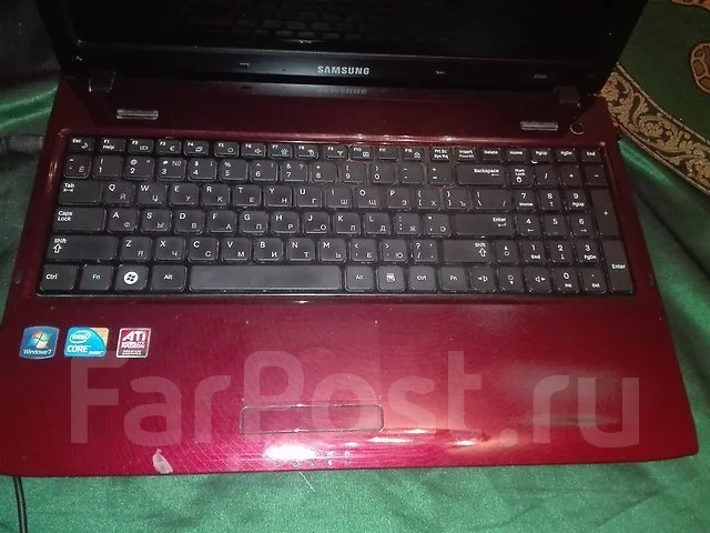 Samsung R580. 15.6", 2,4����, ��� 3072 ��, ���� 640���, WiFi: 1, Bluetooth: 1 ����