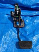 Педаль тормоза. Lexus: GS460, GS300, LS600hL, LS460L, LS600h, GS430, GS450h, LS460 Toyota GS300, URS190, UZS190 Toyota GS30, URS190, UZS190 Toyota GS4...