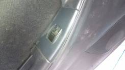Кнопка стеклоподъемника. Toyota: Lite Ace Noah, Echo Verso, 4Runner, Prius, Crown, T.U.V, Solara, Town Ace, Corolla, Tundra, Yaris Verso, Nadia, Crown...