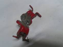 Крепление боковой двери. Subaru Impreza, GC2, GF6, GD2, GF4, GG2, GF2, GDD, GGD, GDB, GGB, GC8, GC6, GC4, GF8, GD3, GF5, GF3, GC1, GF1, GG3, GDC, GDA...