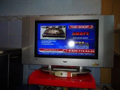 TCL. LCD (��) ����